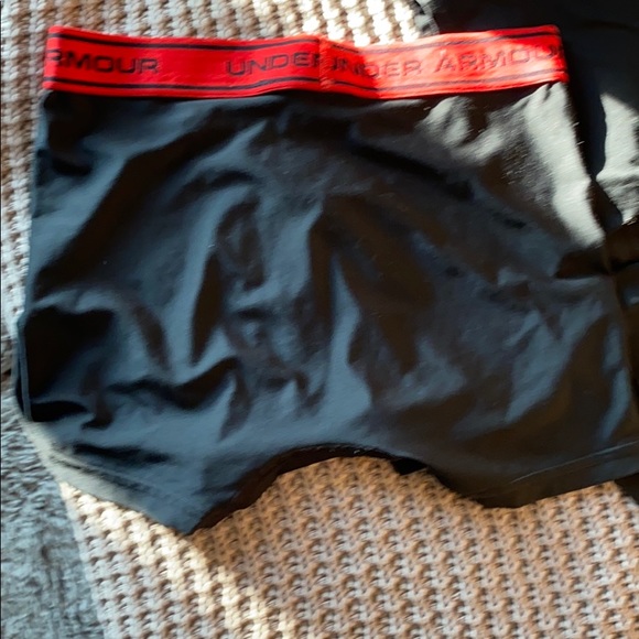 3 pair of underarmour compression shorts - Picture 2 of 2